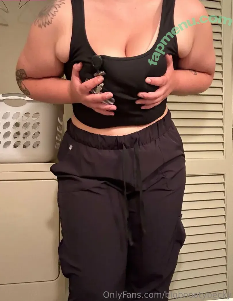 bigboootybecky nude photo #0009 (bigbootybecka_)