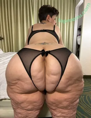 bigbootyasshley / the_real_bigbootyasshley nude photo #0355