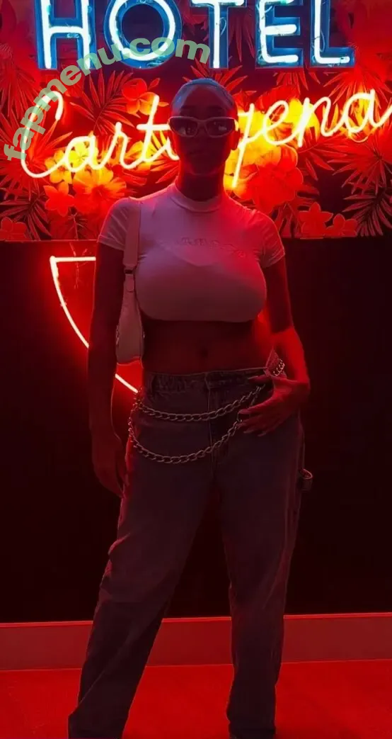 Bigdiamondgirl, nude photo #0143 (BigDD / Heyitsdiamondbaby / bigdiamondgirl)