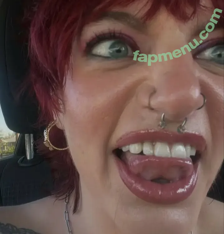 Biggratbastard nude photo #0075 (bigggstarr / briii_assshhh)