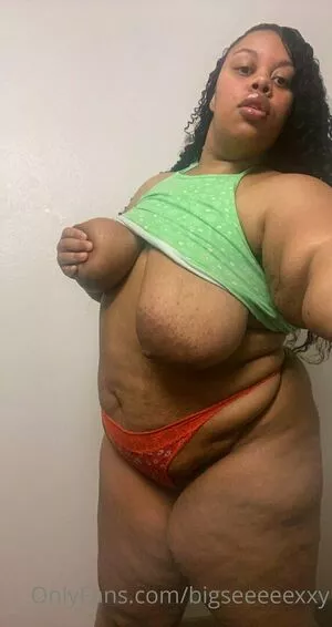 bigseeeeexxy / bigseeeeeexxy nude photo #0022