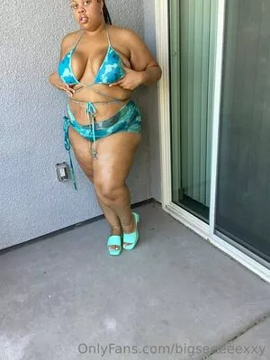 bigseeeeexxy / bigseeeeeexxy nude photo #0155