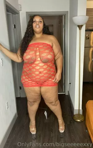 bigseeeeexxy / bigseeeeeexxy nude photo #0158