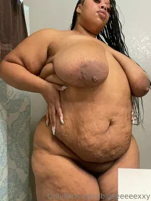 bigseeeeexxy / bigseeeeeexxy nude photo #0180