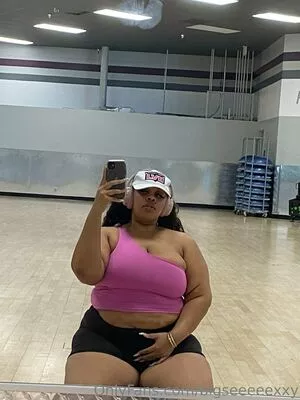 bigseeeeexxy / bigseeeeeexxy nude photo #0200