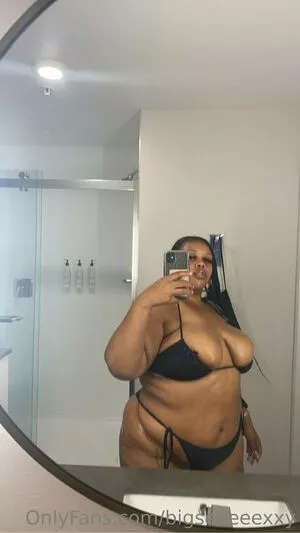 bigseeeeexxy / bigseeeeeexxy nude photo #0352