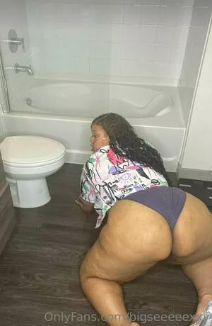 bigseeeeexxy / bigseeeeeexxy nude photo #0410