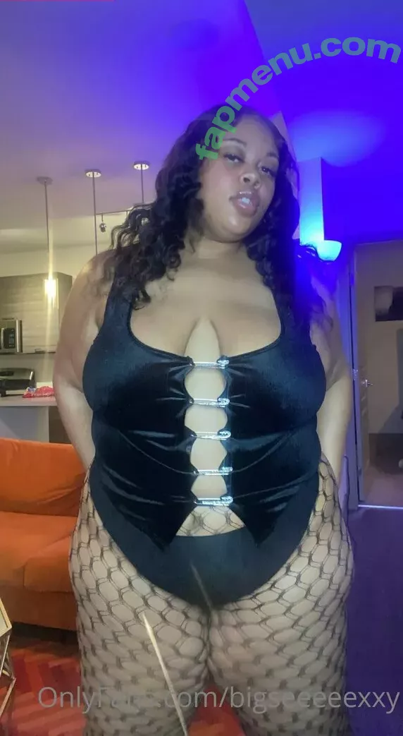 bigseeeeexxy nude photo #0014 (bigseeeeeexxy)