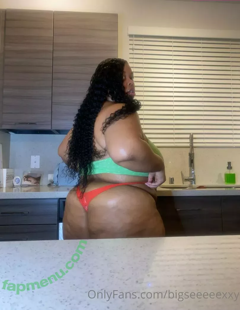 bigseeeeexxy nude photo #0100 (bigseeeeeexxy)