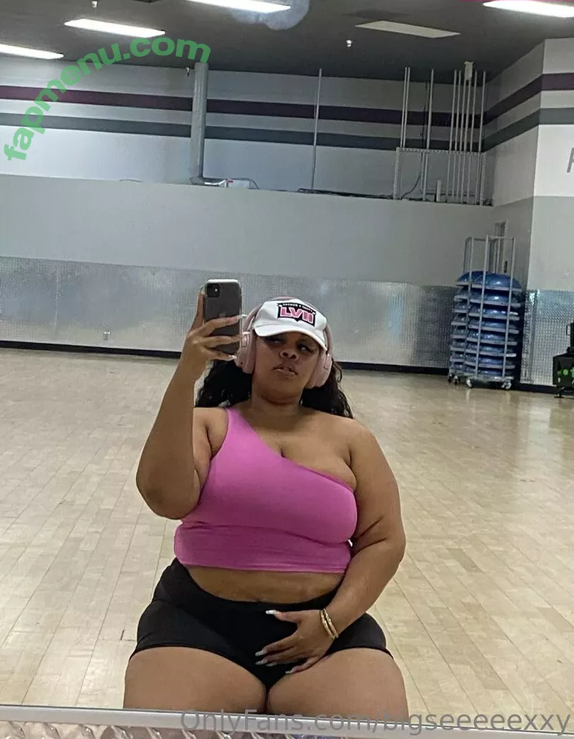 bigseeeeexxy nude photo #0200 (bigseeeeeexxy)