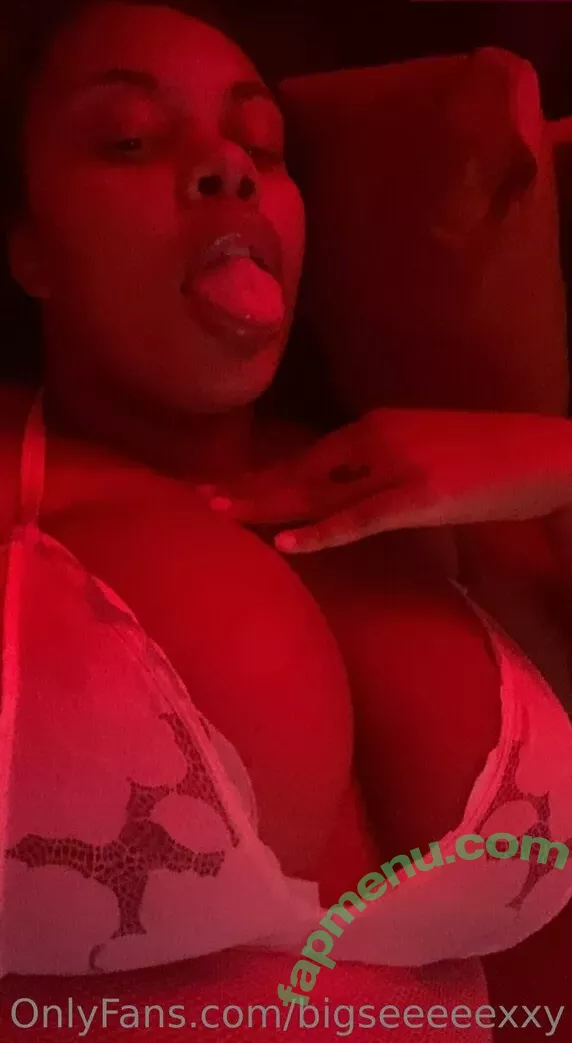 bigseeeeexxy nude photo #0201 (bigseeeeeexxy)