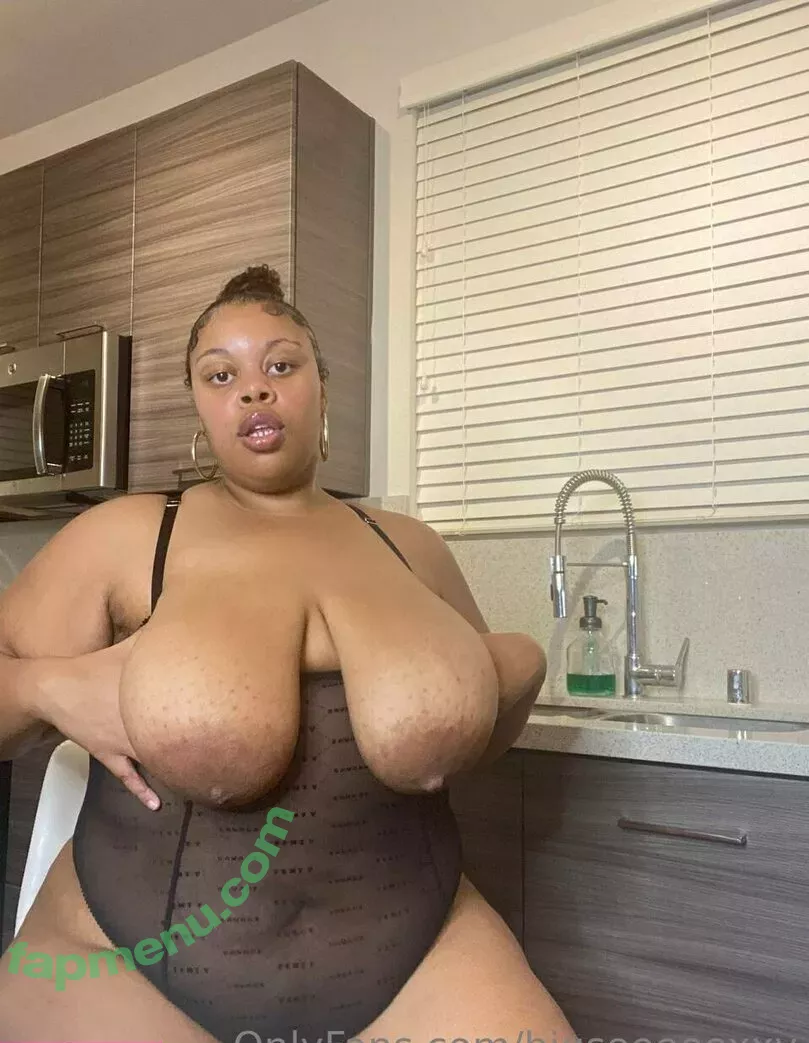 bigseeeeexxy nude photo #0218 (bigseeeeeexxy)