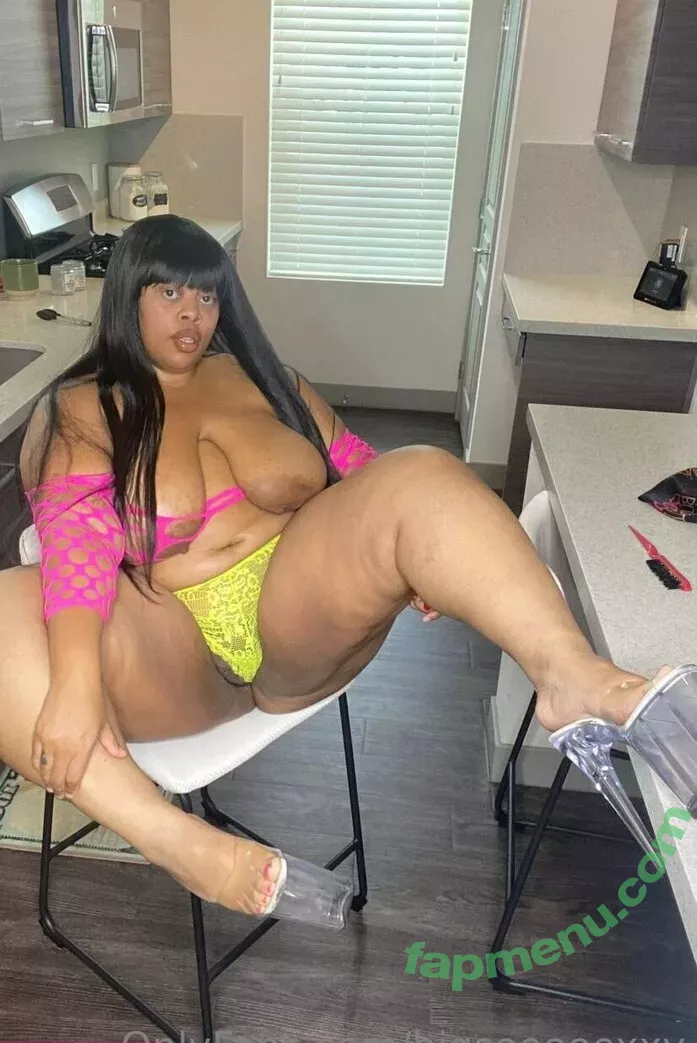 bigseeeeexxy nude photo #0318 (bigseeeeeexxy)