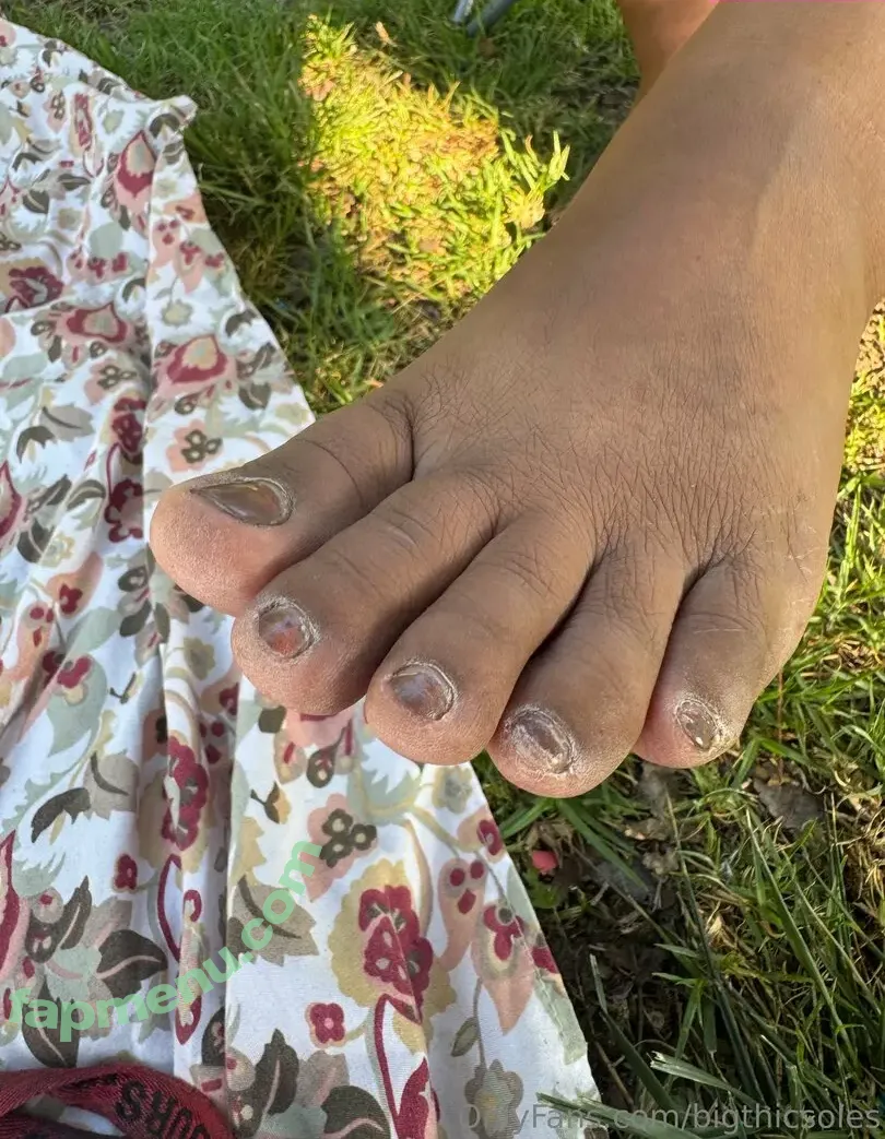 bigthicsoles nude photo #0007 (bigthicsoles)