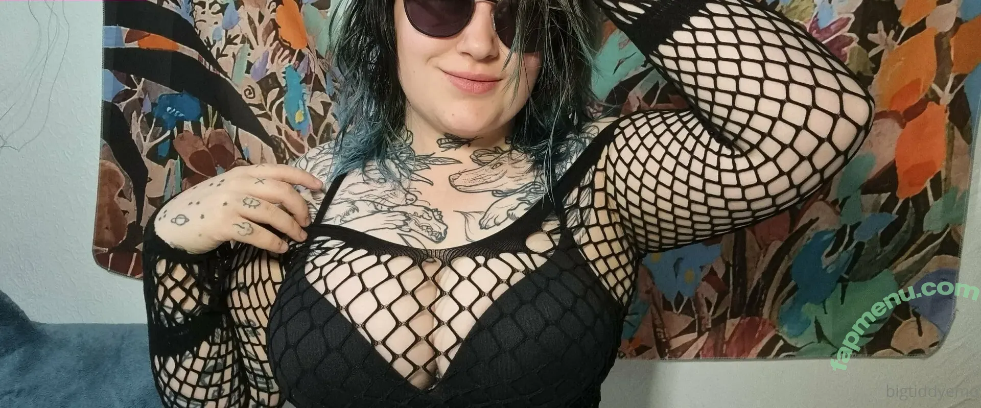 bigtiddyemo nude photo #0026 (slimdyme)