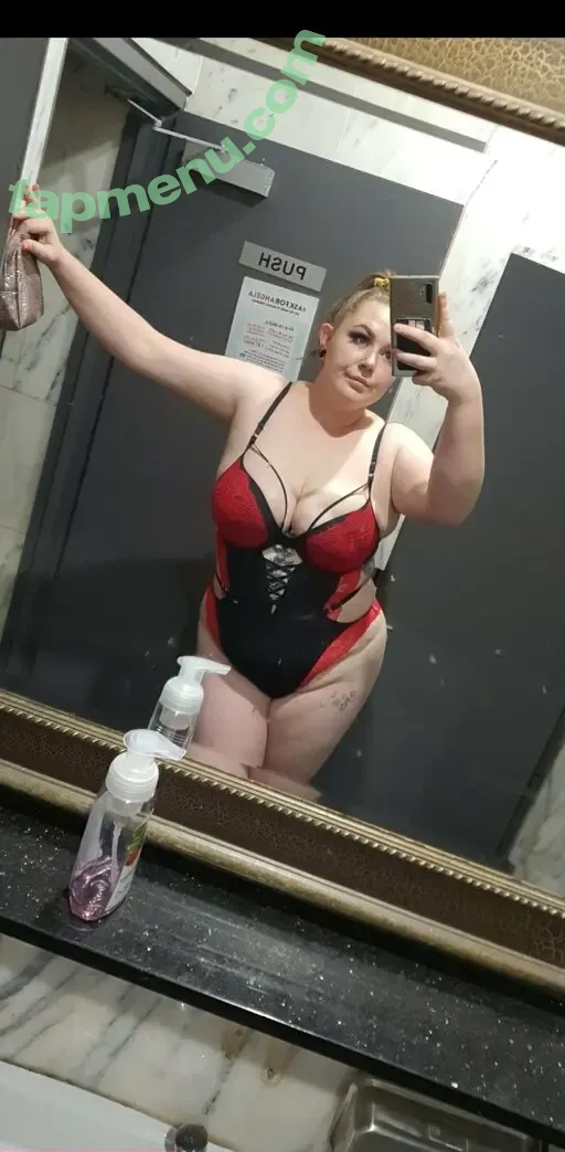 bigtittybitchh2 nude photo #0021 (bigtittybitchs)