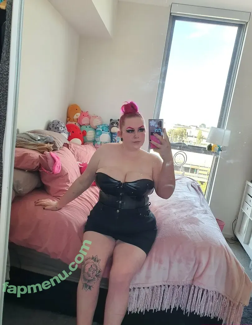 bigtittybitchh2 nude photo #0033 (bigtittybitchs)