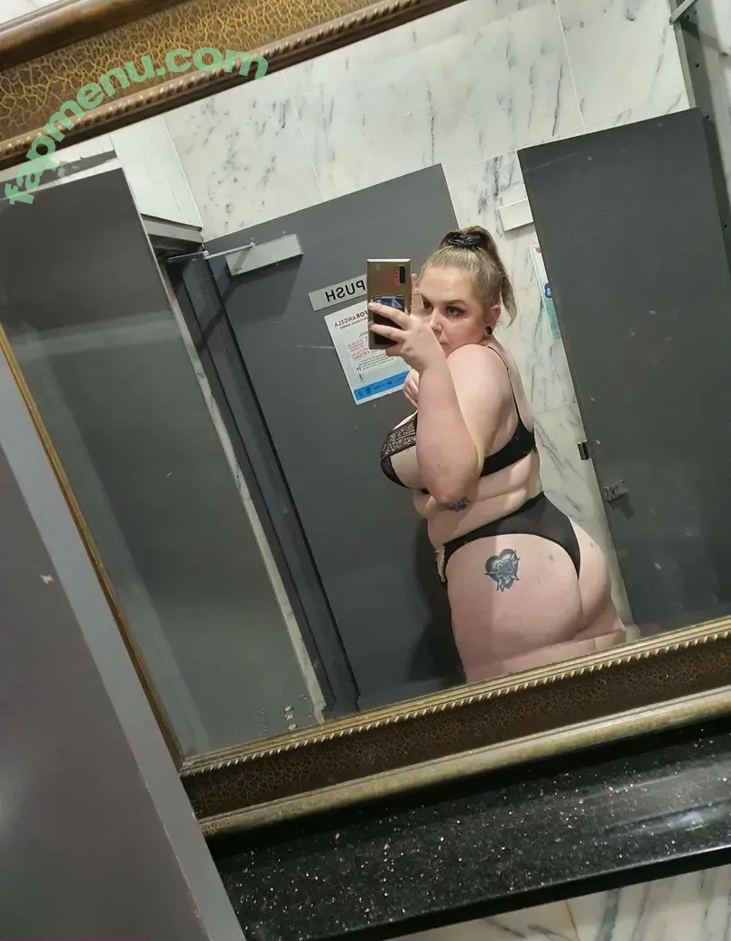 bigtittybitchh2 nude photo #0042 (bigtittybitchs)
