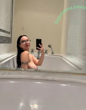 nude photo #0007
