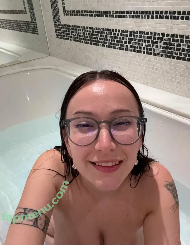 bigtittygothegg nude photo #0004 (bigtittygothegg)