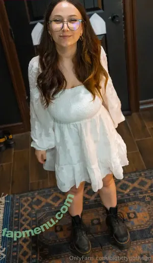 bigtittygothegg / Lee Lee / goth.egg / goth__egg nude photo #0040