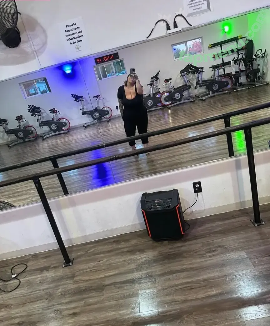 bigtittylicious23 nude photo #0012 (Court.love23 / tittytickler23)