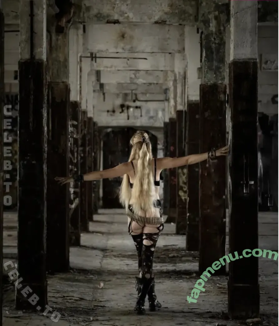 BigTownDoll nude photo #0024 (BigTownDoll)