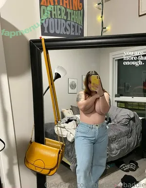 biigb00tybaddie / bigblydie nude photo #0004