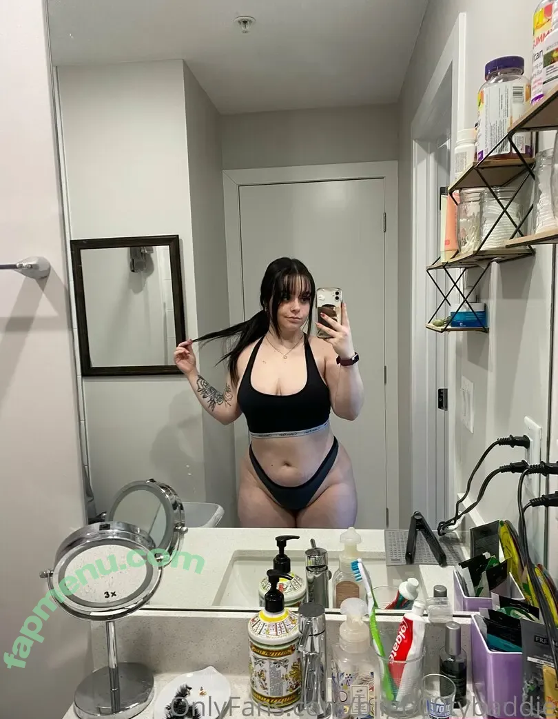 biigb00tybaddie nude photo #0028 (bigblydie)