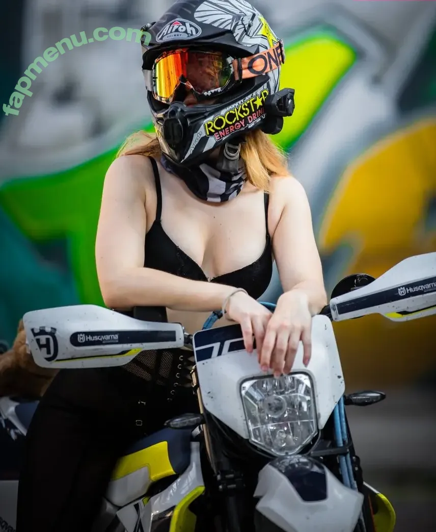 Biker_qu33n nude photo #0085 (Biker_qu33n)