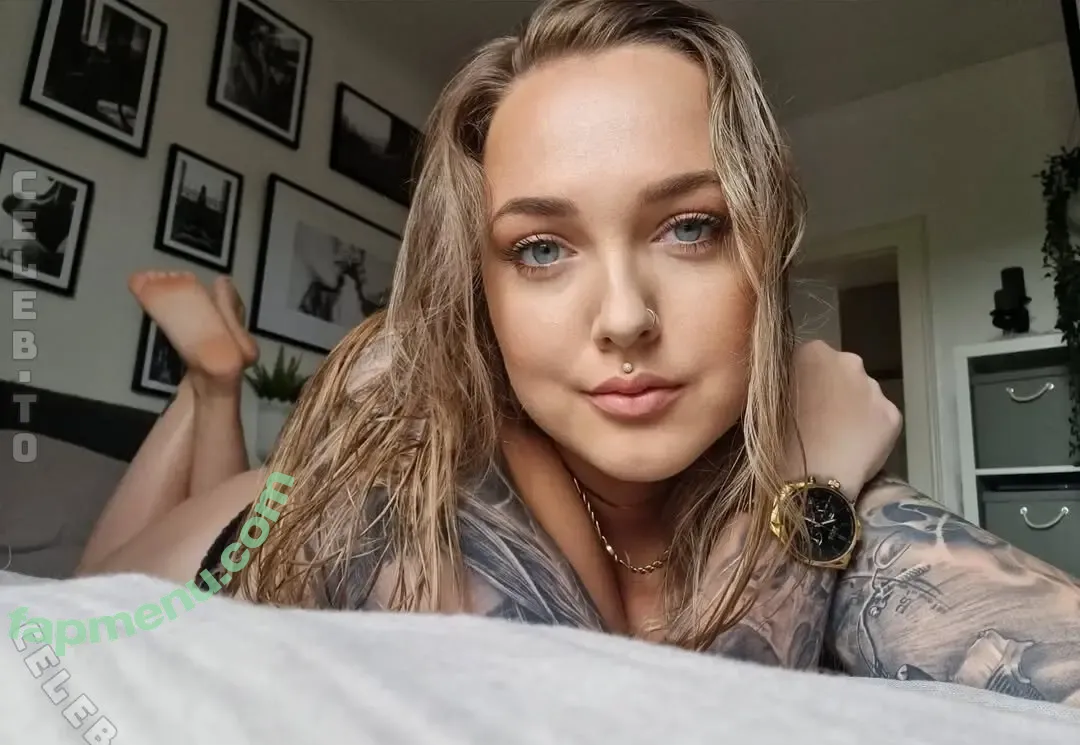 bikergirl_liza nude photo #0026 (la.lelu.1004837)