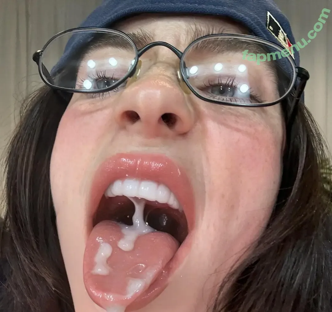 Billie Eilish Fake nude photo #0502 (billeeilish / billieeilish)