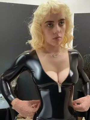 Billie Eilish / Fake / billieeilish nude photo #1996