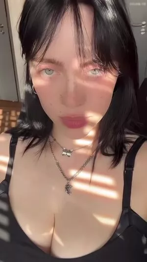 Billie Eilish / Fake / billieeilish nude photo #3122