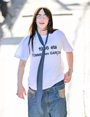 Billie Eilish / Fake / billieeilish nude photo #3164