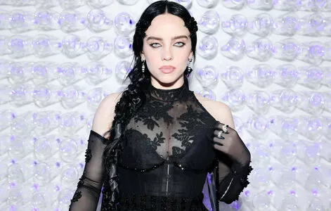 Billie Eilish / Fake / billieeilish nude photo #3204