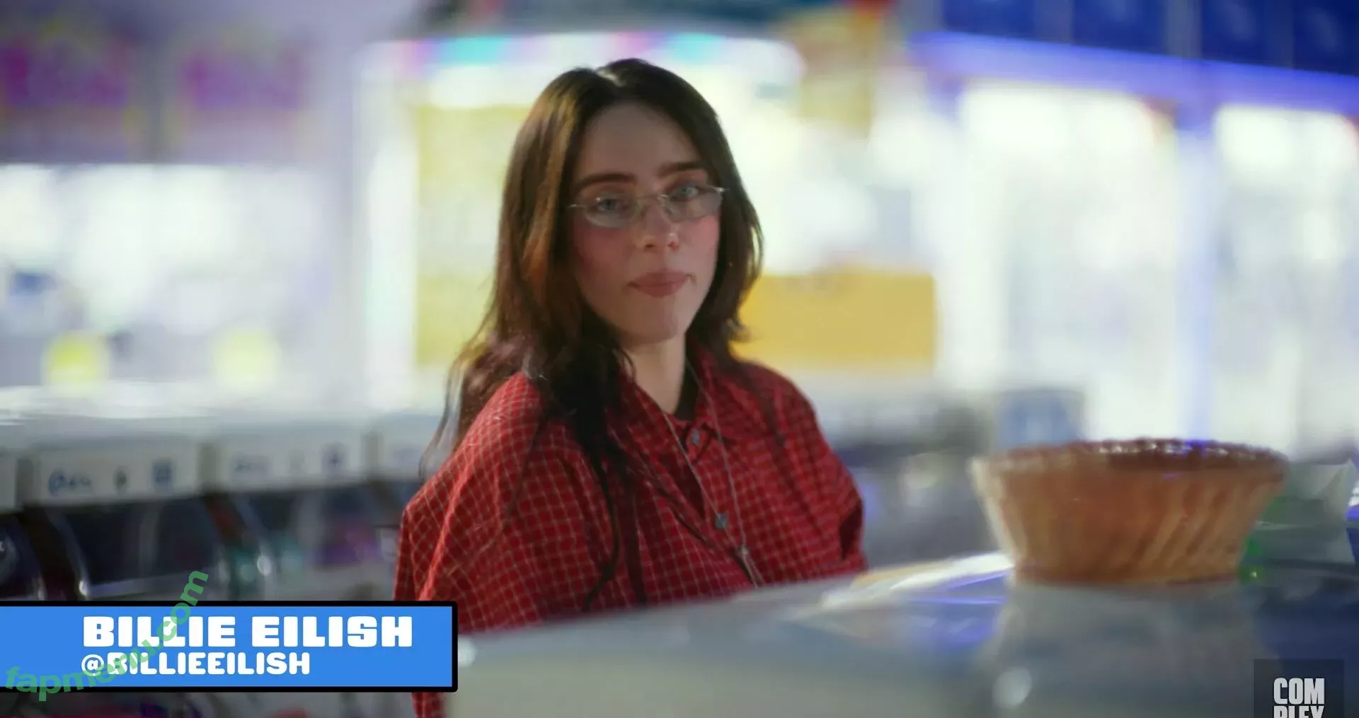 Billie Eilish nude photo #3442 (Fake / billeeilish / billieeilish)