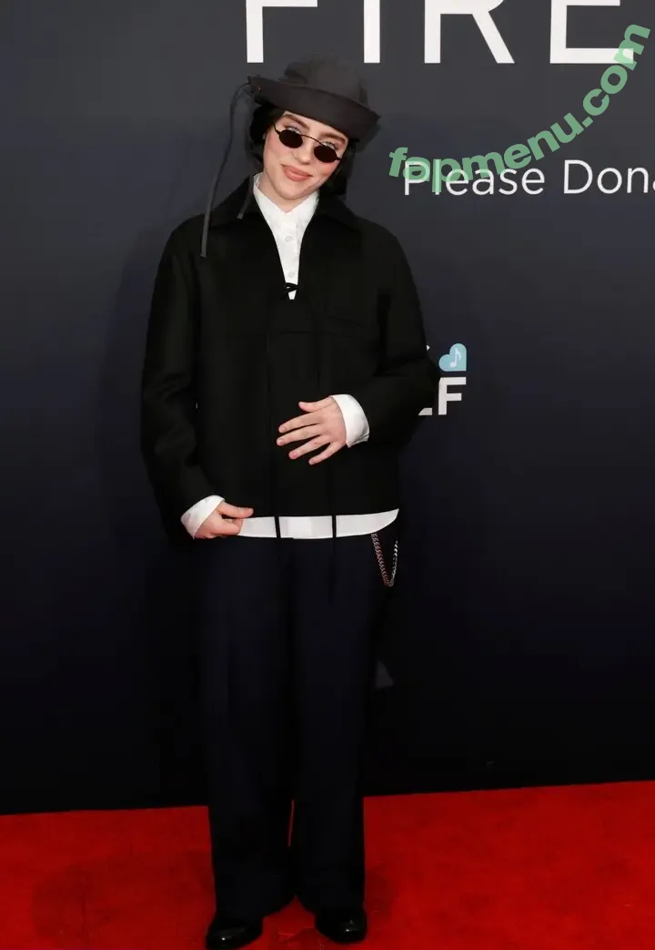 Billie Eilish nude photo #3776 (Fake / billeeilish / billieeilish)