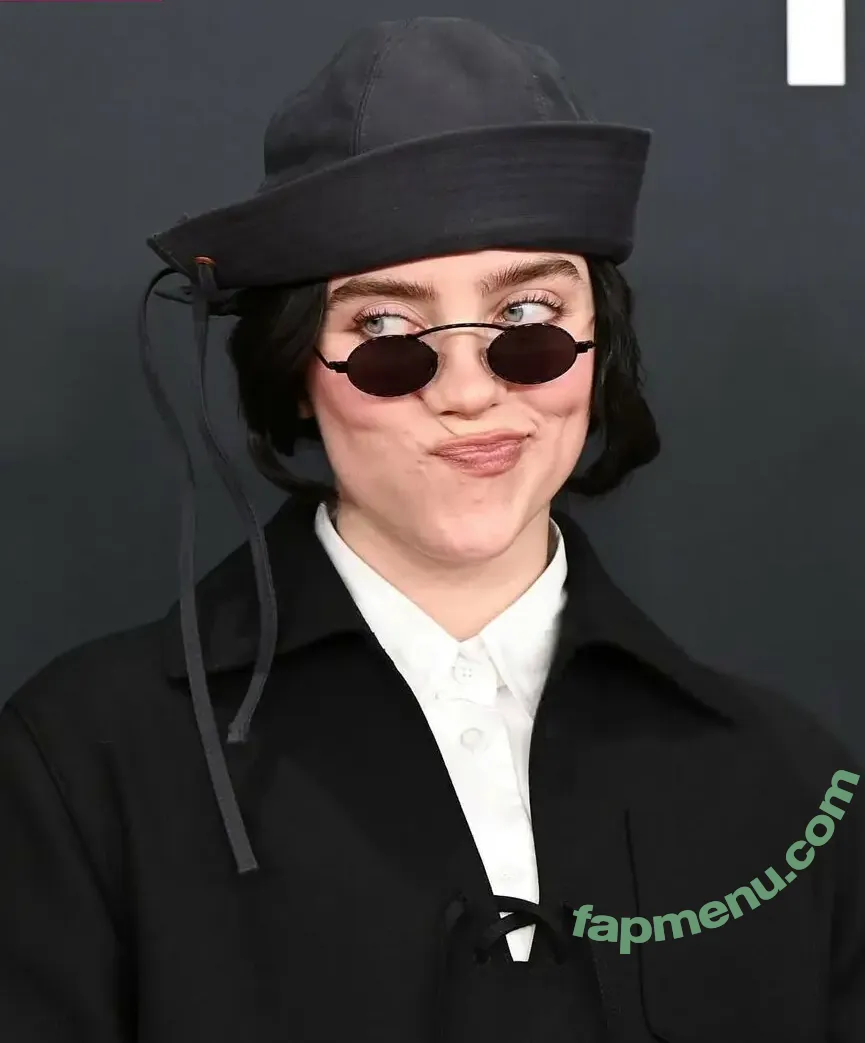 Billie Eilish nude photo #3780 (Fake / billeeilish / billieeilish)