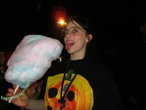 Billie Eilish / Fake / billeeilish / billieeilish nude photo #4337