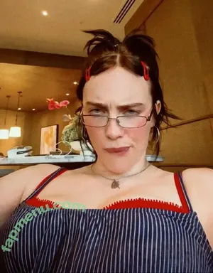 Billie Eilish / Fake / billeeilish / billieeilish nude photo #4357