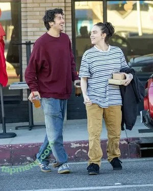 Billie Eilish / Fake / billeeilish / billieeilish nude photo #4442