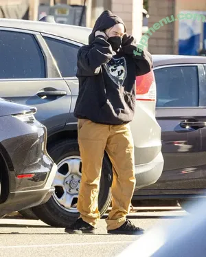 Billie Eilish / Fake / billeeilish / billieeilish nude photo #4447