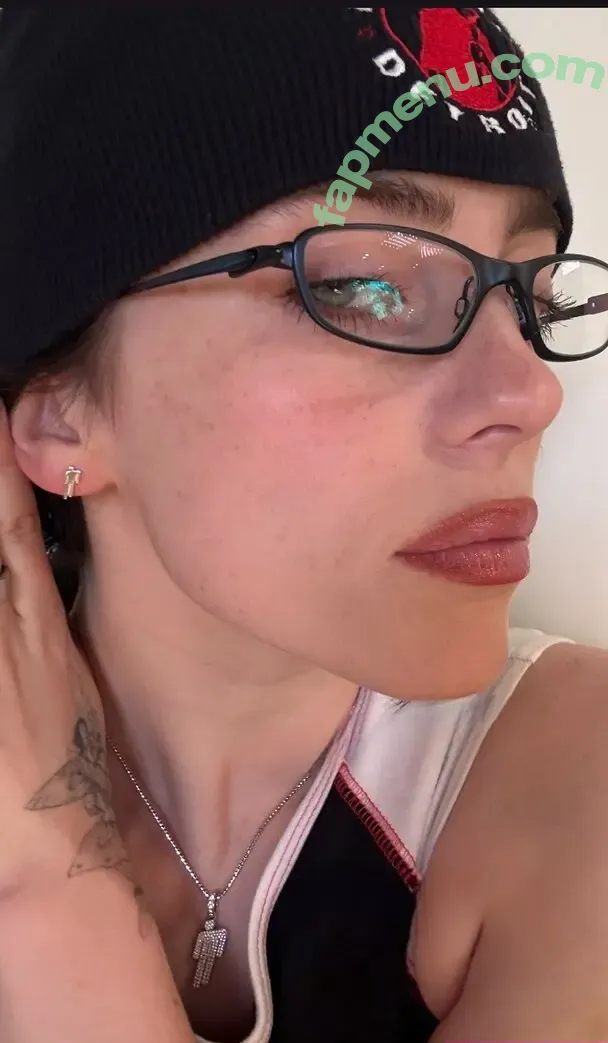 Billie Eilish nude photo #4001 (Fake / billeeilish / billieeilish)
