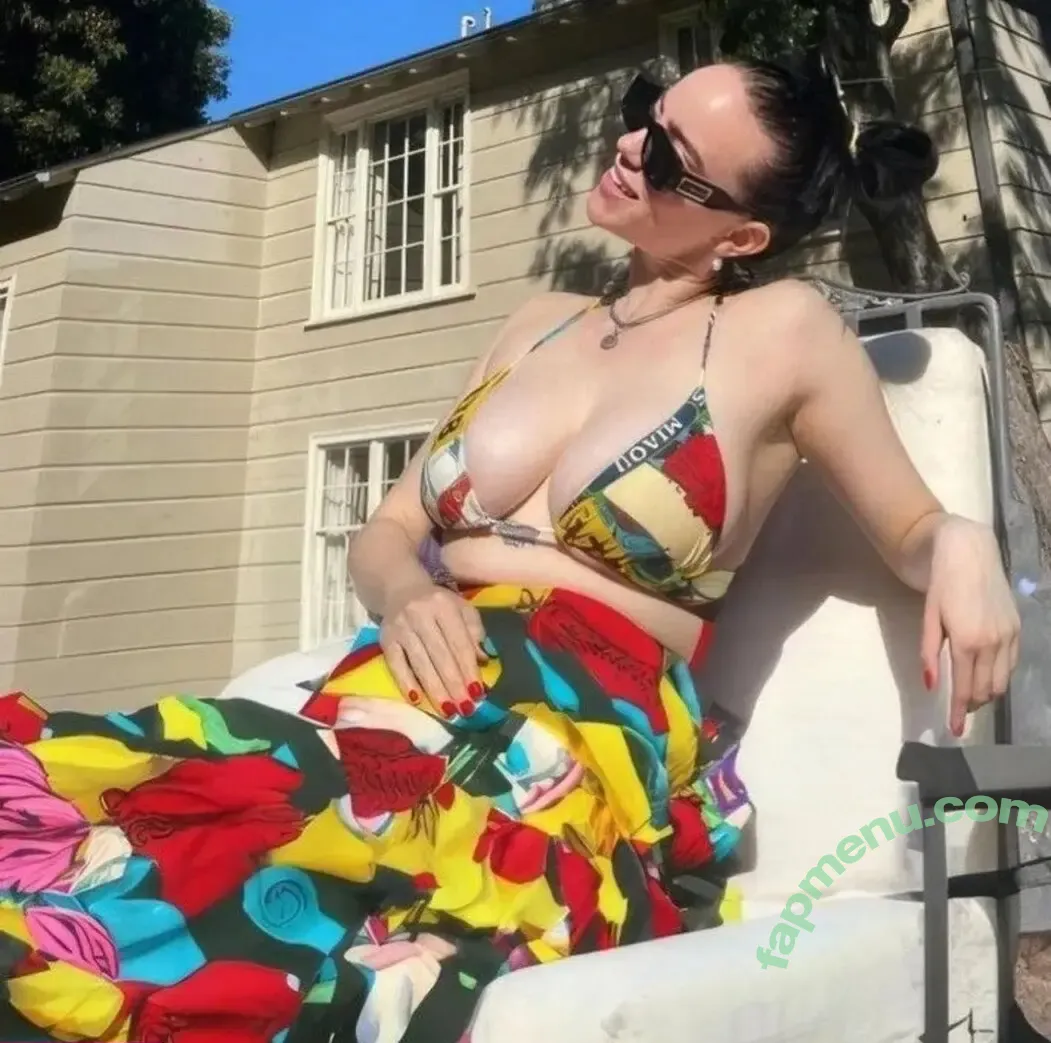 Billie Eilish nude photo #4004 (Fake / billeeilish / billieeilish)