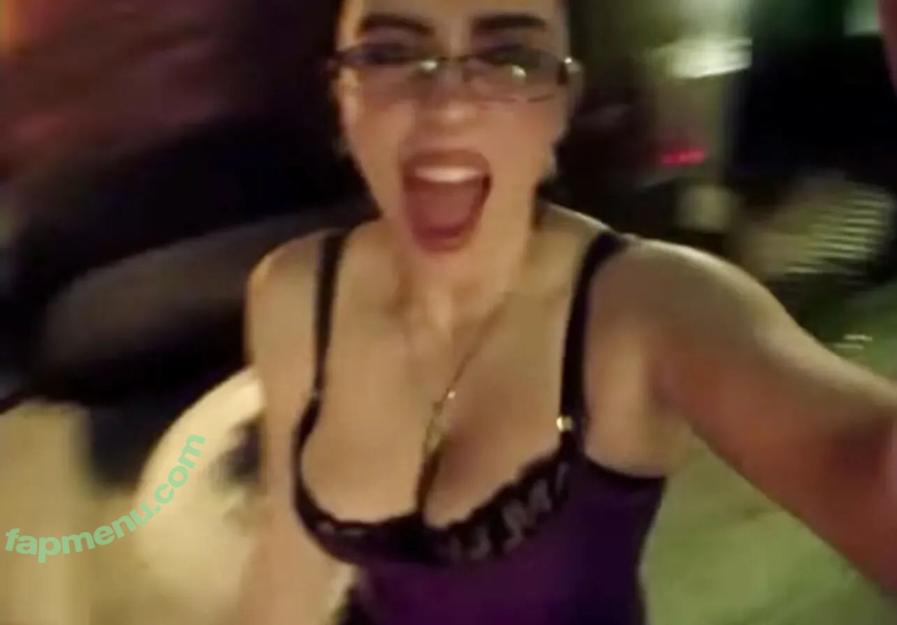 Billie Eilish nude photo #4009 (Fake / billeeilish / billieeilish)