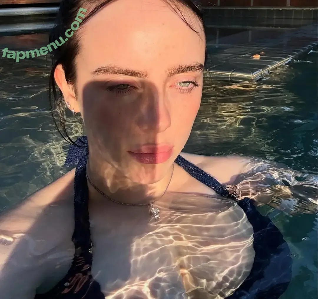 Billie Eilish nude photo #4163 (Fake / billeeilish / billieeilish)