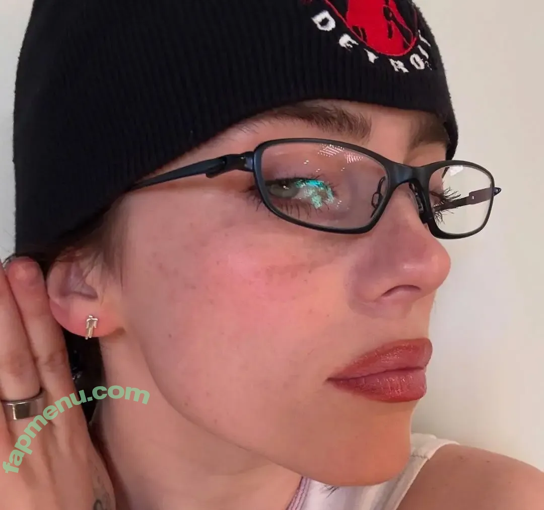 Billie Eilish nude photo #4169 (Fake / billeeilish / billieeilish)