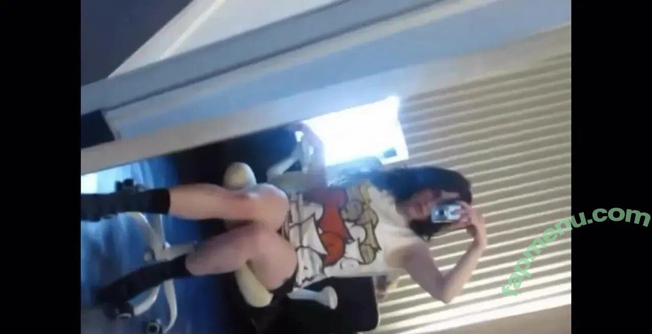 Billie Eilish nude photo #4198 (Fake / billeeilish / billieeilish)