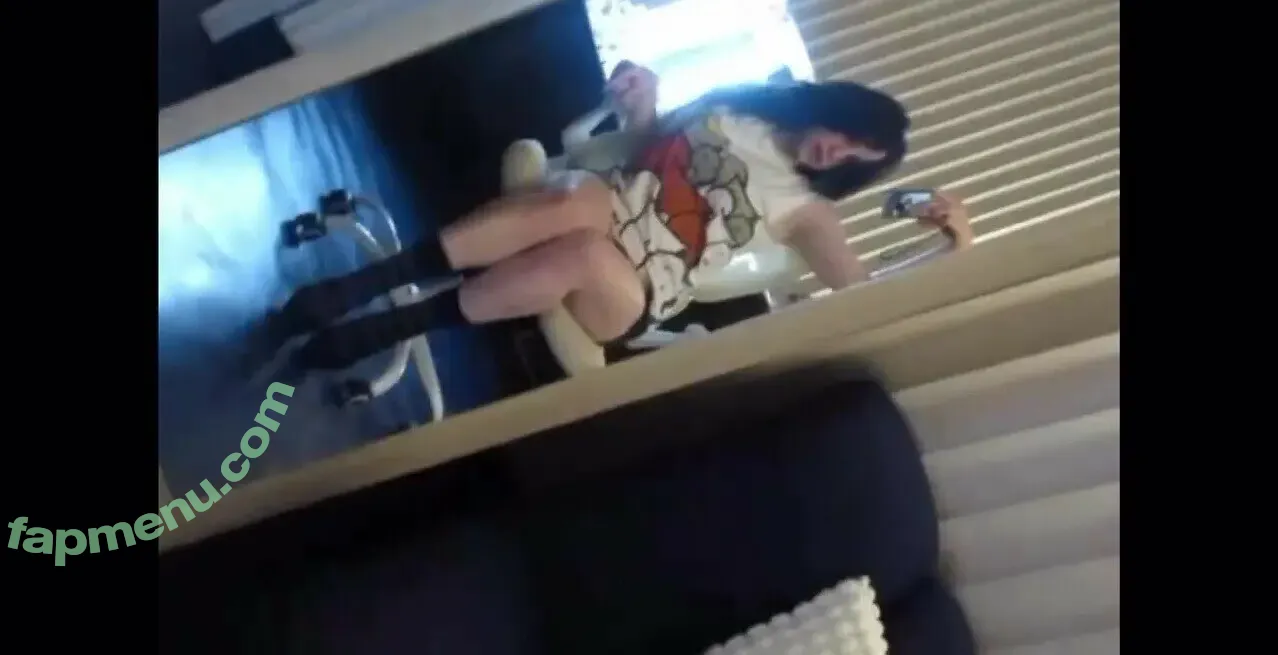 Billie Eilish nude photo #4199 (Fake / billeeilish / billieeilish)